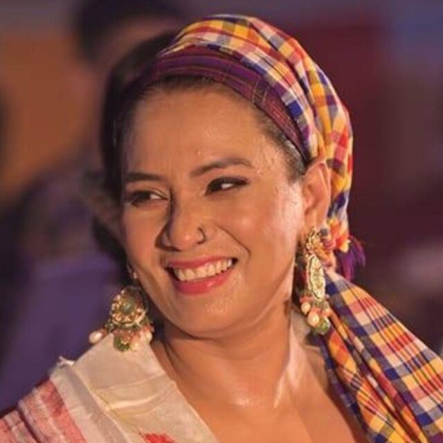 भोजपुरी के चर्चित गायिका कल्पना patvaati