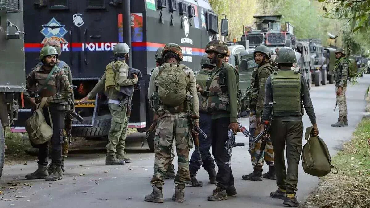 जम्मू कश्मीर के कुलगाम में सुरक्षाबल दुगो आतंकियन के गिरफ्तार कs लिहल लो (सांकेतिक तस्वीर)
