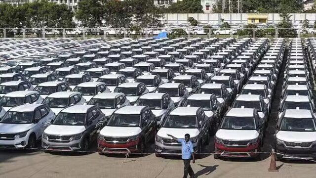 Automobile Industry - फोटो : PTI