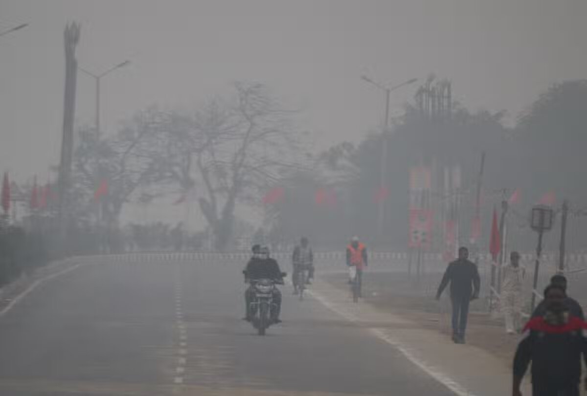 गोरखपुर में ठंड के सितम जारी बा।