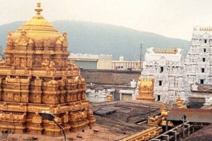 तिरुपति मंदिर में फेर हादसा