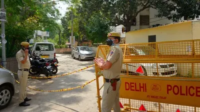 दिल्ली पुलिस ने 5 बांग्लादेशियन के पकड़ल