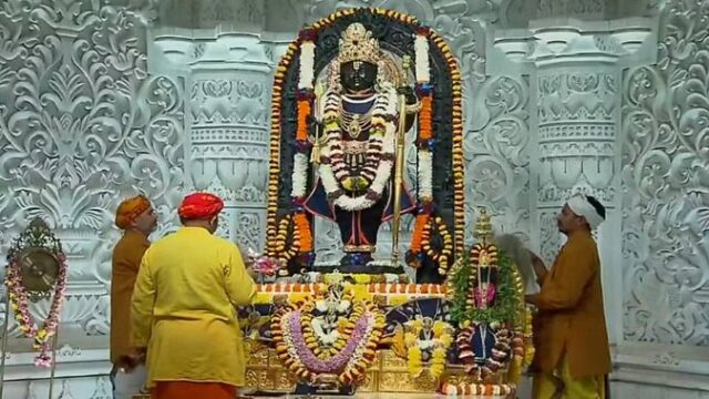 राम नवमी : राम मंदिर के बाहर लागल लमहर कतार, सरयू पs चल रहल बा पवित्र स्नान; 12 बजे होई सूर्य तिलक