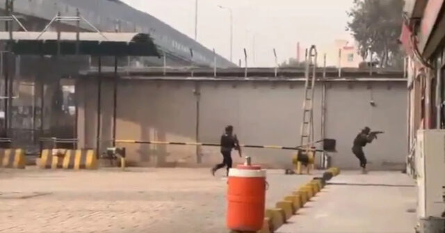 Security forces surround Frontier Constabulary headquarters after double attack in Peshawar, Pakistan