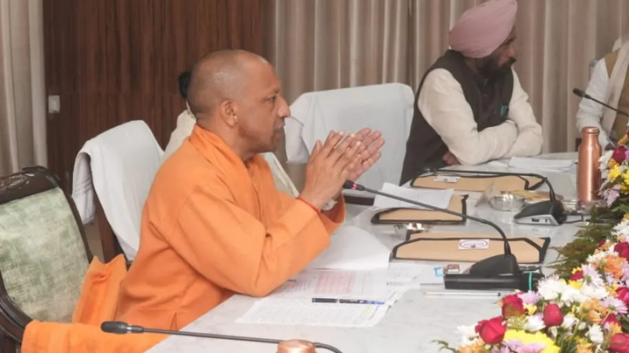 Yogi Adityanath reviewing SIR and giving instructions for fair voting in Uttar Pradesh