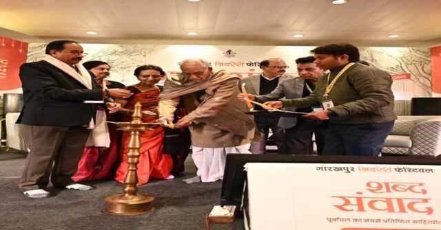 Surendra Mohan Pathak speaking at Gorakhpur Literary Festival