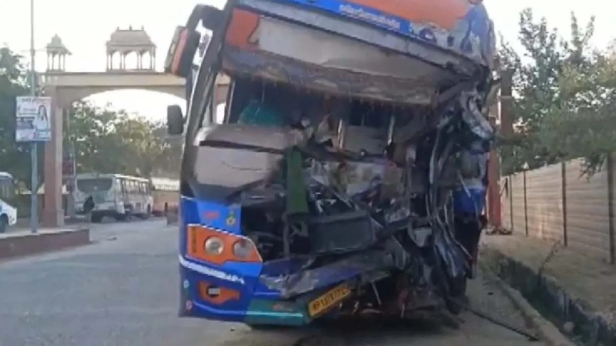 Bus carrying Khatu Shyam pilgrims collides with truck in Sikar, Rajasthan; 3 dead and 28 injured