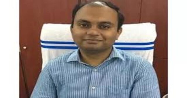 Samastipur DM Roshan Kushwaha awarded for excellent election management in Bihar Assembly Election 2025