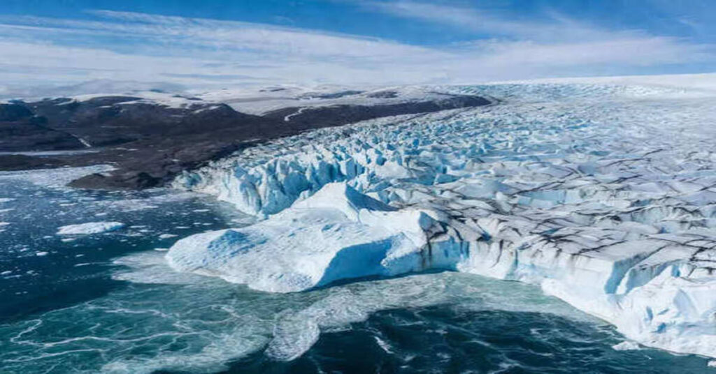 Dangerous Himalayan glacier lakes and glacier melting risk